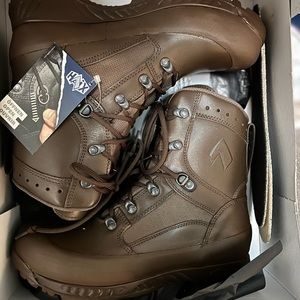 These are military grade boots you don’t want to miss out on. BEST DEALS!!
